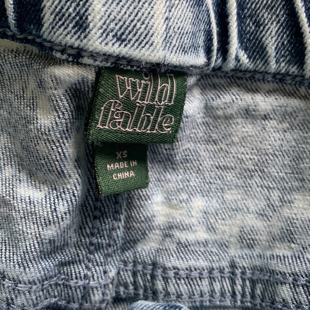Wild Fable acid wash Jean shorts sz XS - Picture 3 of 3